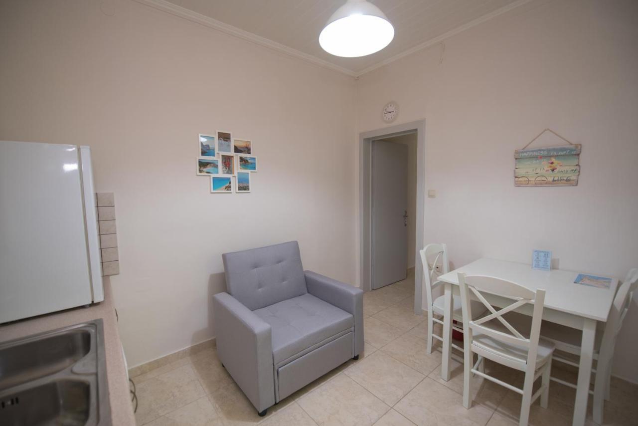 דירות Lefkáda Casa Dina מראה חיצוני תמונה